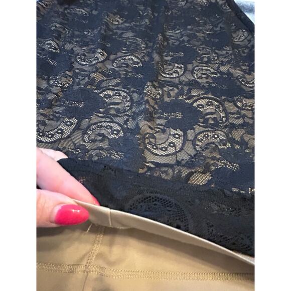 Laundry By Shelli Segal Sleeveless Nude Dress With Black Lace Overlay- Size 8 - Picture 9 of 12